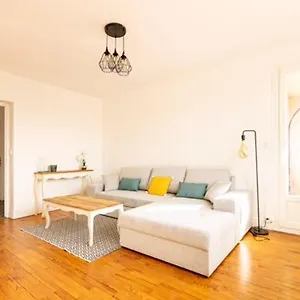 Joli appartement cosy récemment rénové Appartement